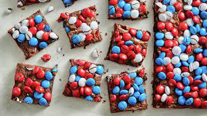 Red, white, and blue decor never looked so stylish! Red White And Blue 4th Of July Dessert Ideas Bettycrocker Com