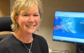 Pamela Schechter's Instagram, Twitter & Facebook