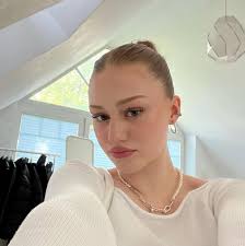 Gucci Mane's 1017 Artist Foogiano posts new photos from prison iced out 💎⛓️