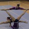 A ginástica artística engloba duas modalidades: 1