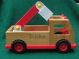 Caminhao A Pedal Truck Junior Magic Toys Tonka 60th Anniversary Fire Engine Truck Wooden 11 W Cherry Picker Hasboro Vgc 8 Usa Ebay Caminhao