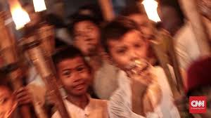 Menjelang hari raya ni mungkin makin ramai yang nak buat persiapan dan membeli pelbagai keperluan untuk hari raya aidilfitri. Perayaan Idul Fitri Di Berbagai Negara