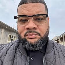 Since they say you can't use a straw share your favorite strawless  tumblers. Bonus points if it has a handle.