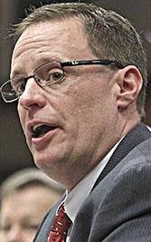 Official: Governor went against advice, signed bill geared toward 1  Arkansas college