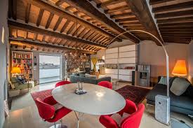 Mediamente in tutta la città il prezzo richiesto per un appartamento in vendita, è pari a 3.750 €/m² e quindi circa il 61% in più rispetto alla media regionale. Appartamento In Vendita Appartamenti Di Lusso In Vendita Firenze Venezia