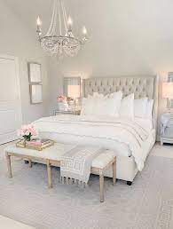 Neutral Beige Tufted Headboard In Bedroom With White Tufted End Of Bed Bench Via Thedecordiet Bedroom Interior Bedroom Decor Master Bedrooms Decor