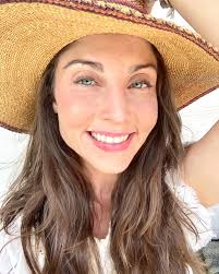 Mary Padian (@marypadian) • Instagram photos and videos