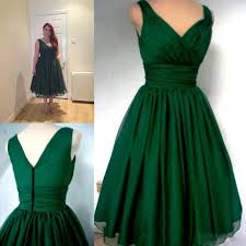 Us 79 99 Robe De Soriee New Emerald Green Tea Length Prom Dress Plus Size 2019 V Neck Evening Party Dress Vestidos De Noiva In Prom Dresses From