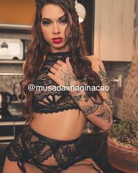 Unlock Jenny Reis's hidden desires with these provocative images