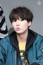 Resultado De Imagem Para Yoongi Black Hair Yoongi Min Yoongi Bts Suga