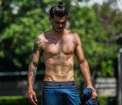Nicolas benedetti, artiste peintre français autodidacte. Footballers In Underwear Nicolas Benedetti