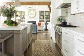 Connect with the best countertop contractors in your area who are experts in installng quartz, concrete, soapstone, butcher block, granite, and corian. Named The Best In Atlanta Cr Construction Resources