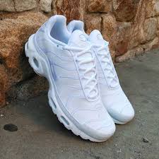 Nike Air Max Plus Tn Triple White Size Man Price 159 Spain Portugal Envios Gratis A Partir De 99 Www Loversneakers Com Loversneakers Sneakerheads Sn