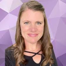 Deborah Auld's Instagram, Twitter & Facebook