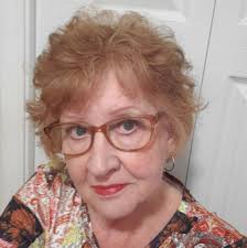 Tomorrow—well, in just a few minutes—marks one month since my father passed  away, and I can't shake this feeling of being detached and numb. It's hard  to believe it's already been a