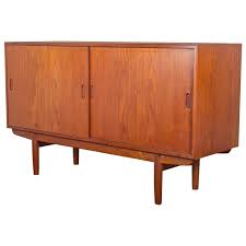 Small Borge Mogensen Teak Credenza 1stdibs Com Teak Credenza Teak Credenza