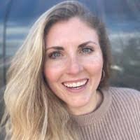 Amy Mullaney's Instagram, Twitter & Facebook