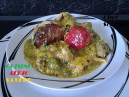 Cuisine Africaine Sauce Gombo Foufou De Manioc Cameroun Youtube In 2020 African Food Food Cooking