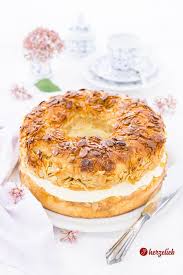 Bienenstich Kuchen Rezept Ein Echter Liebling Bei Uns Zuhause Herzelieb Rezept Bienenstich Rezept Rezepte Kuchen Rezepte Einfach