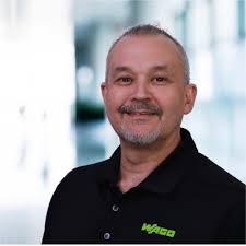 Les vacances de la construction approchent à grands pas ! 😎 La Van WAGO  ira passer deux semaines en Ontario pour revenir dans la belle Province au  mois d'août pour sillonner les