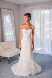 Maggie Sottero Jennifer Rent Or Buy This Maggie Sottero Wedding Dress Save Money On Desi Wedding Dresses Rental Wedding Dresses Wedding Dress Accessories