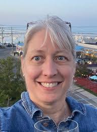 Laura Congleton's Instagram, Twitter & Facebook