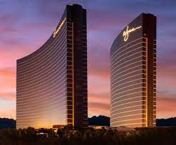 Wynn Las Vegas Reviews Best Rate Guaranteed Vegas Com Las Vegas Hotels Futuristic Architecture Wynn Las Vegas
