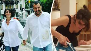 In amore e sul lavoro. Elisa Isoardi Lascia Il Segno Su Matteo Salvini Quello Del Ferro Da Stiro