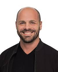 Eden Reyes's Instagram, Twitter & Facebook