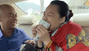 Ông sinh cho bà xuân một bài học, vì nói long bố thí tiền để trả ơn nam. HÆ°Æ¡ng Vá» Tinh Than Táº­p 21 Khanh Thy Tá»©c Tá»'i Vi Pha Ä'am Báº¥t Thanh Cuá»c