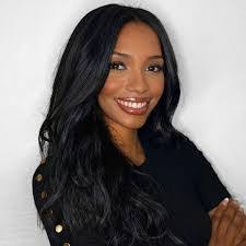 Tia Benjamin's Instagram, Twitter & Facebook