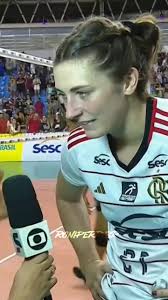 Ela finalmente se rendeu é deu entrevista em português 😍 . . 📽:SporTV .  #roni #roniperrybr #roniperry #sescrjflamengo #volleyball #superligafeminina