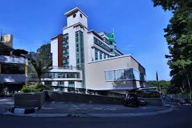 Pahang merupakan negeri yang penuh dengan pelbagai tempat menarik untuk bercuti bersama keluarga. Hotel Menarik Di Bukittinggi Dan Padang Indonesia Khasanah Minang Holiday