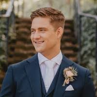 Robert Burbach's Instagram, Twitter & Facebook