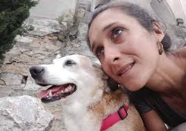 Entro piano nella stanza per non svegliarti...ma non ci sei più. Apro la  porta di casa e mi aspetto di trovarti dietro ad accogliermi...ma non ci  sei più. Faccio il prima possibile