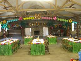 Fill the bags with recycled paper then tape the sides down. Comfy Tropical Decor Ideas That Combine Style With Practicality Great Photos Decoratorist