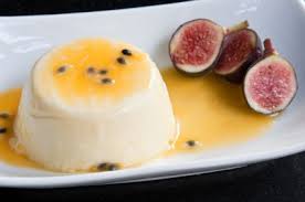 Coulis Aux Fruits De La Passion Chatelaine Passion Fruit Curd Mango Dessert Panna Cotta