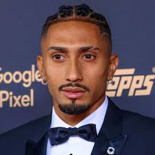 Raphinha: “Fui a la gala del Balón de Oro y no gané ningún premio, pero  para mí asistir era importante. Estar entre los 10 o 20 mejores jugadores  del mundo ya es