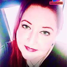 Crystal Hahn's Instagram, Twitter & Facebook