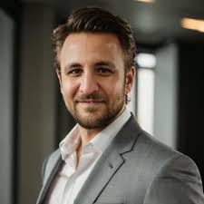 Apresentamos o digital como um universo muito maior do que se imagina,  ​onde as possibilidades de expandir operações, fronteiras e resultados são  muito maiores.​