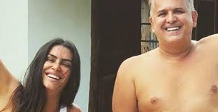 Cantor orlando morais, marido de glória pires, agradece apoio. Orlando Morais Presta Linda Homenagem De Aniversario Para Cleo Filhinha Do Meu Coracao