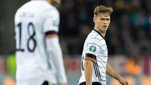 Joshua kimmich klettert die hierarchieleiter bei der deutschen nationalmannschaft vor dem joshua kimmich, der ordnungshüter. Dfb Joshua Kimmich Vom Fc Bayern Munchen Kritisiert Auslosung Zur Em 2020 Eurosport