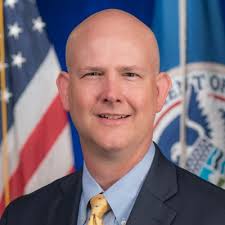 Working at the airport our officers learn to expect the unexpected. So,  when a passenger at Seattle-Tacoma International grabbed their forehead and  suddenly fell backwards, our team jumped in to…