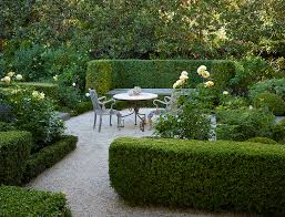 Elizabeth Everdell Garden Design In 2020 Garden Design Family Garden Formal Garden Design