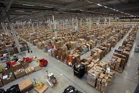 Amazon Warehouse Interior Jpeg 768 519 Pixels Warehouse Amazon Photo