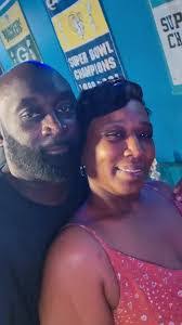 Lisa Kimm's Instagram, Twitter & Facebook