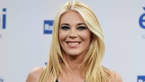 Eleonora daniele (born padua, italy on 20 august 1976) is an italian former actress and currently television presenter. Eleonora Daniele And Samantha De Grenet On Vacation Together So They Celebrate Their Friendship World Today News
