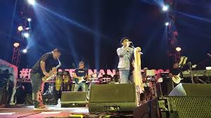 Original lyrics of kain cinta putih song by putra. Lirik Lagu Glenn Fredly Kasih Putih