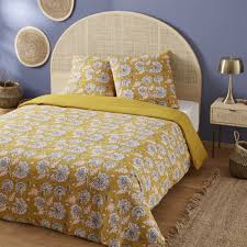Https Medias Maisonsdumonde Com Image Upload Q Auto F Auto W 2000 Img Lampe En Metal Dore Vieilli 1000 11 4 1652 En 2020 Tete De Lit En Rotin Lit Rotin Parure De Lit