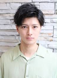 さり気ないかきあげバングが男を上げる roots https www beauty navi com style detail 80056 pinterest hairstyle 髪型 髪形 ヘアスタイル メンズ menshair mens 外国人 髪型 メンズ 髪型 メンズ メンズ ヘアスタイル